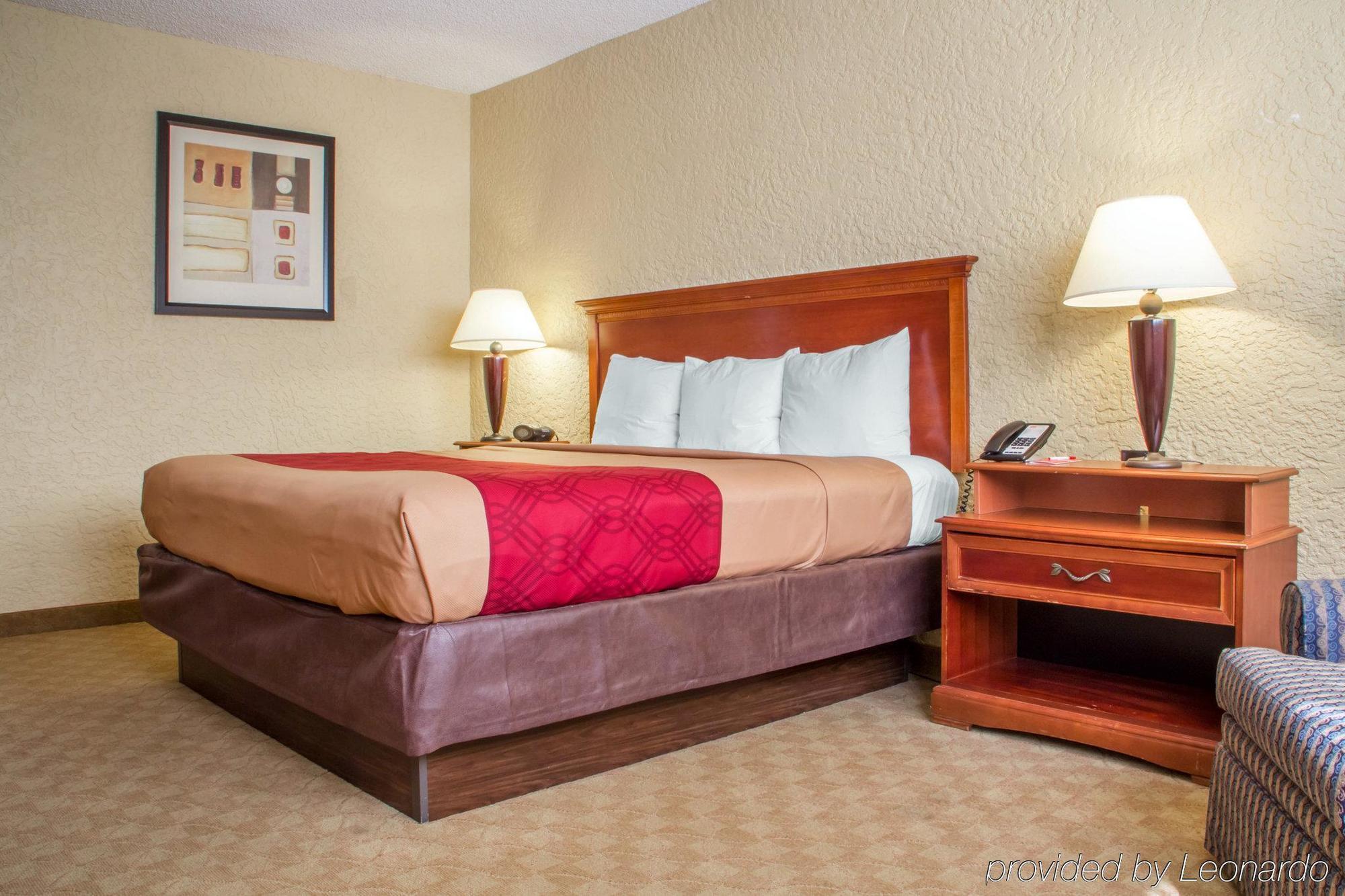 Hotel Clarion - Tulsa 3*