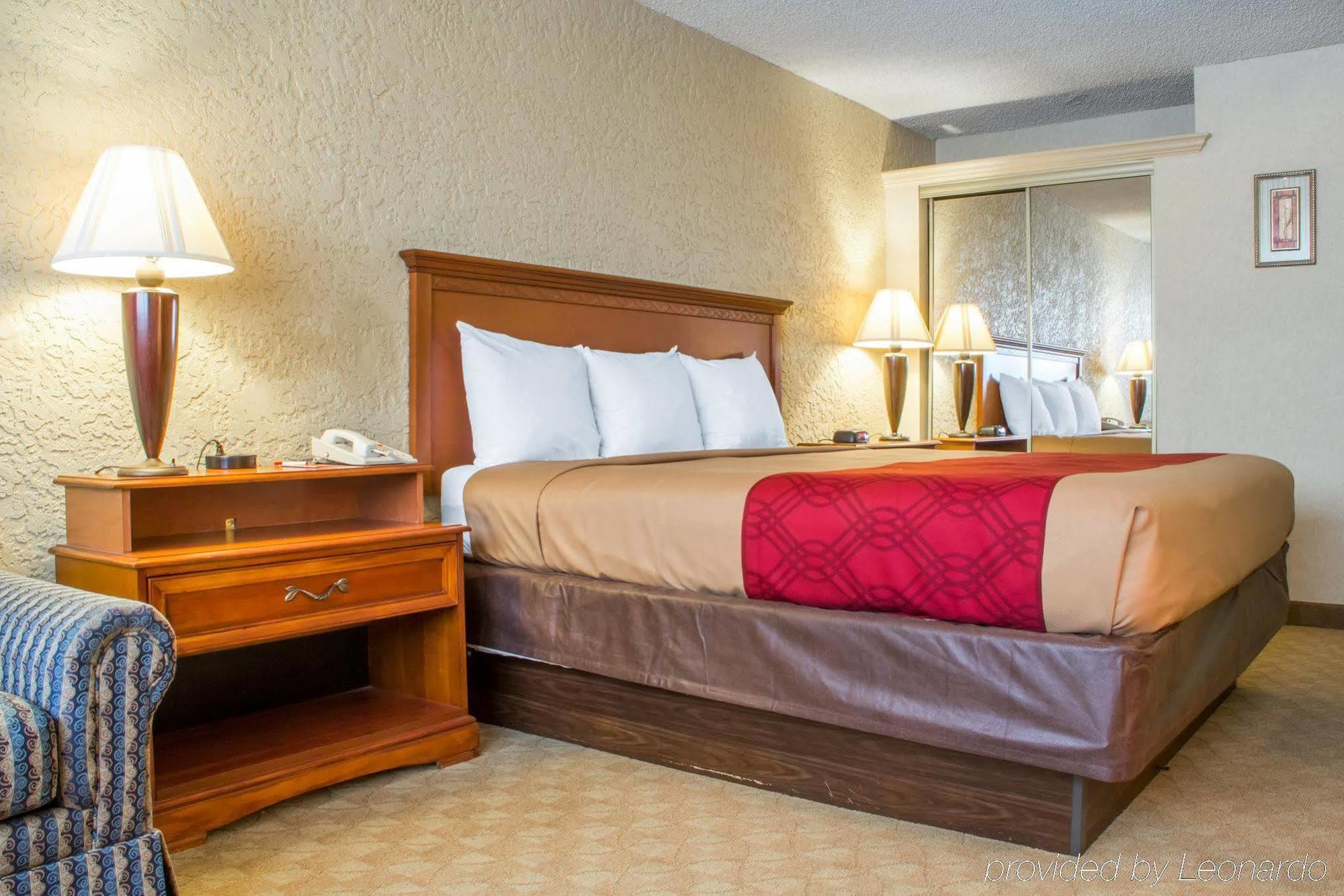 Hotel Clarion - Tulsa 3*